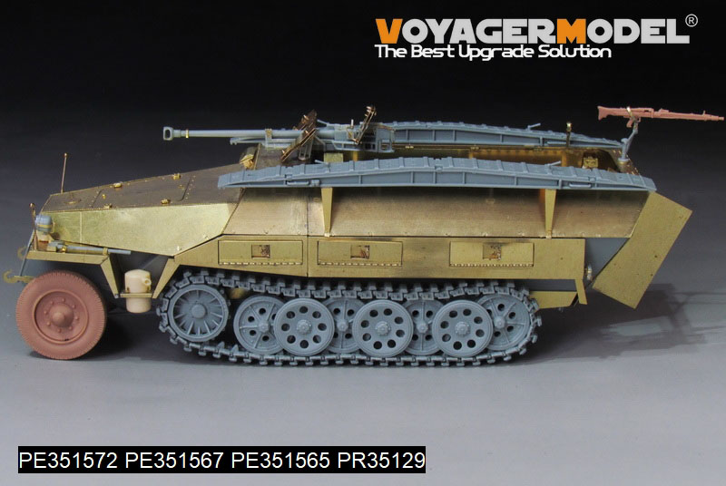 WWII German Sd.Kfz.251/7 Ausf.D Pionerpanzerwagon mit sPzB 41 Anti