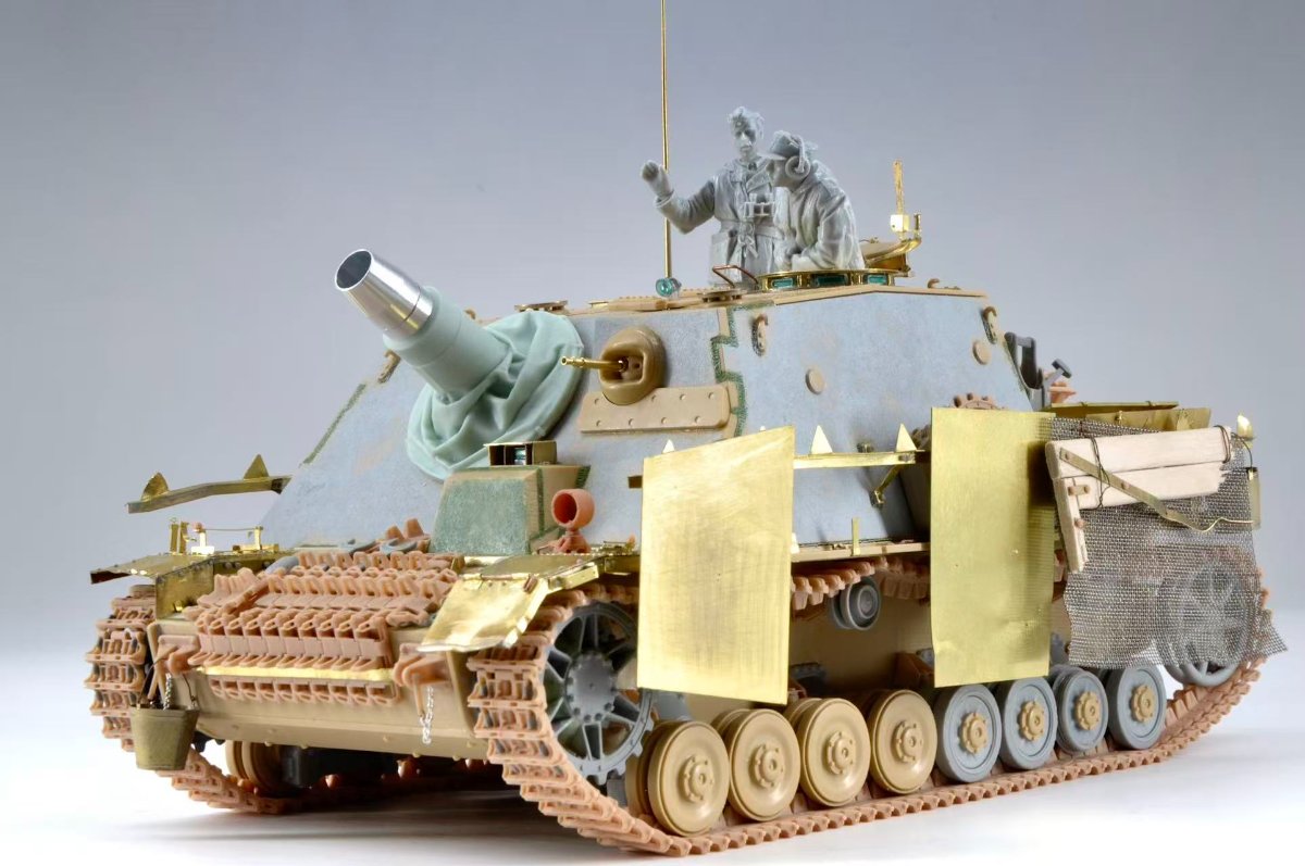 WWII German Sturmpanzer IV Brummbar